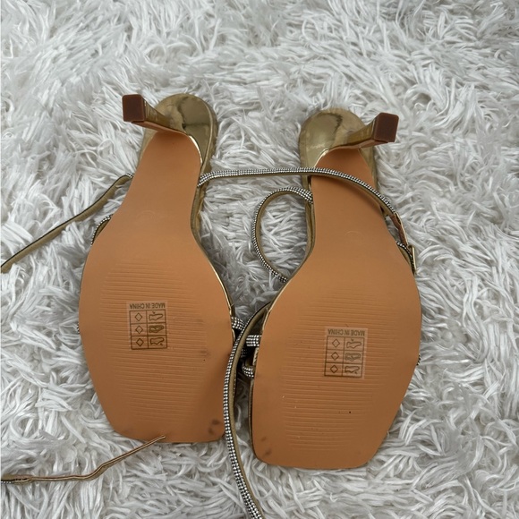 Heels with crystal - Picture 3 of 4